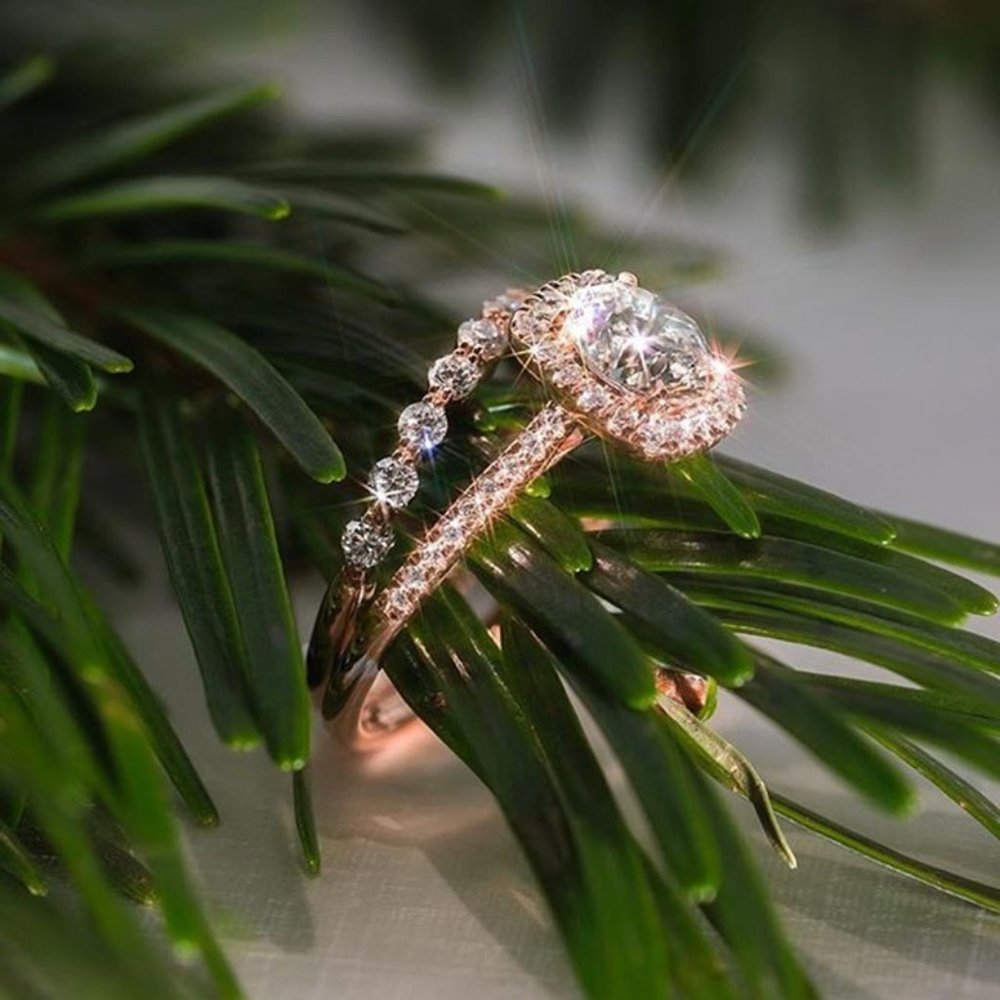 *NEW 18K Rose Gold Diamond Halo 2PC Ring Set - Picture 3 of 7